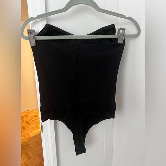 Revolve Bodysuit - Picture 6 of 7